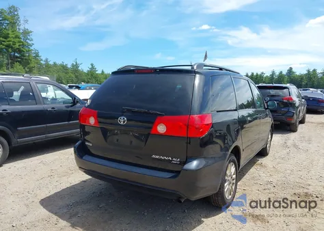 2010 Toyota Sienna Xle z USA, uszkodzony, nr VIN 5TDDK4CC5AS034121